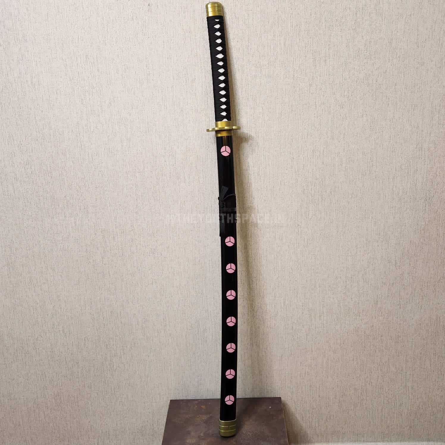 Zoro's Shusui practice wooden katana (104 cms)