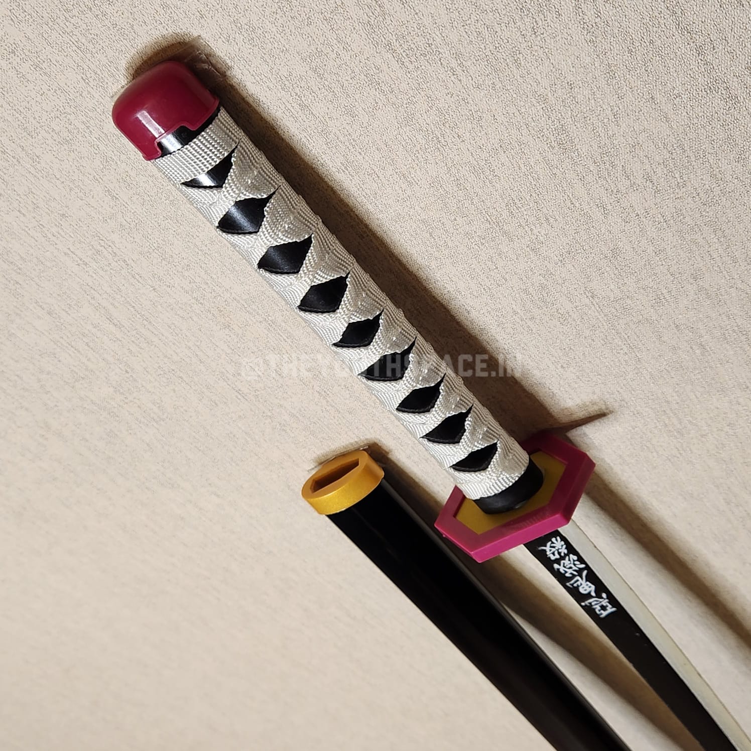 Giyu Tomioka's wooden practice katana (104cms)