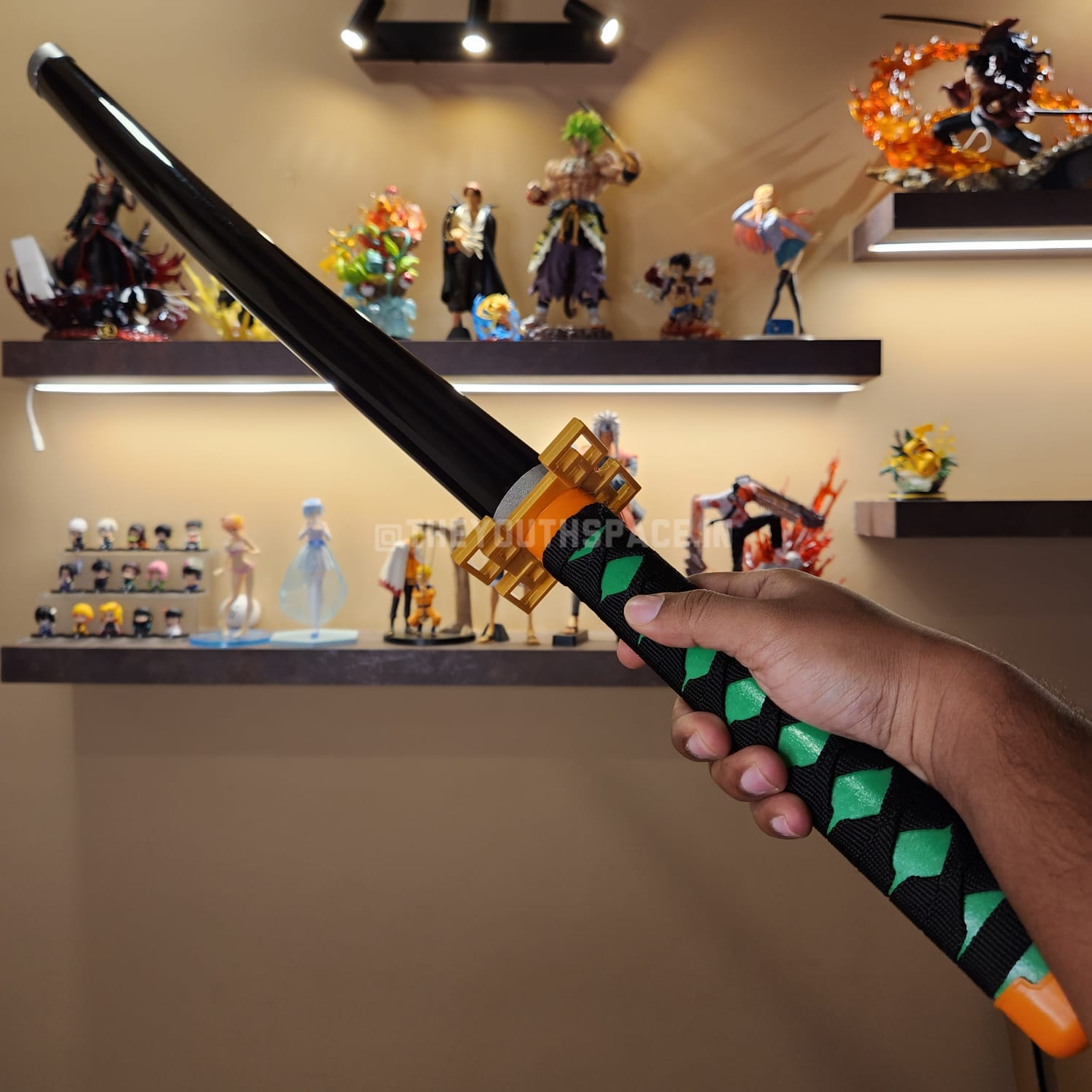 DIY MUICHIRO'S WOODEN KATANA (104 CM)