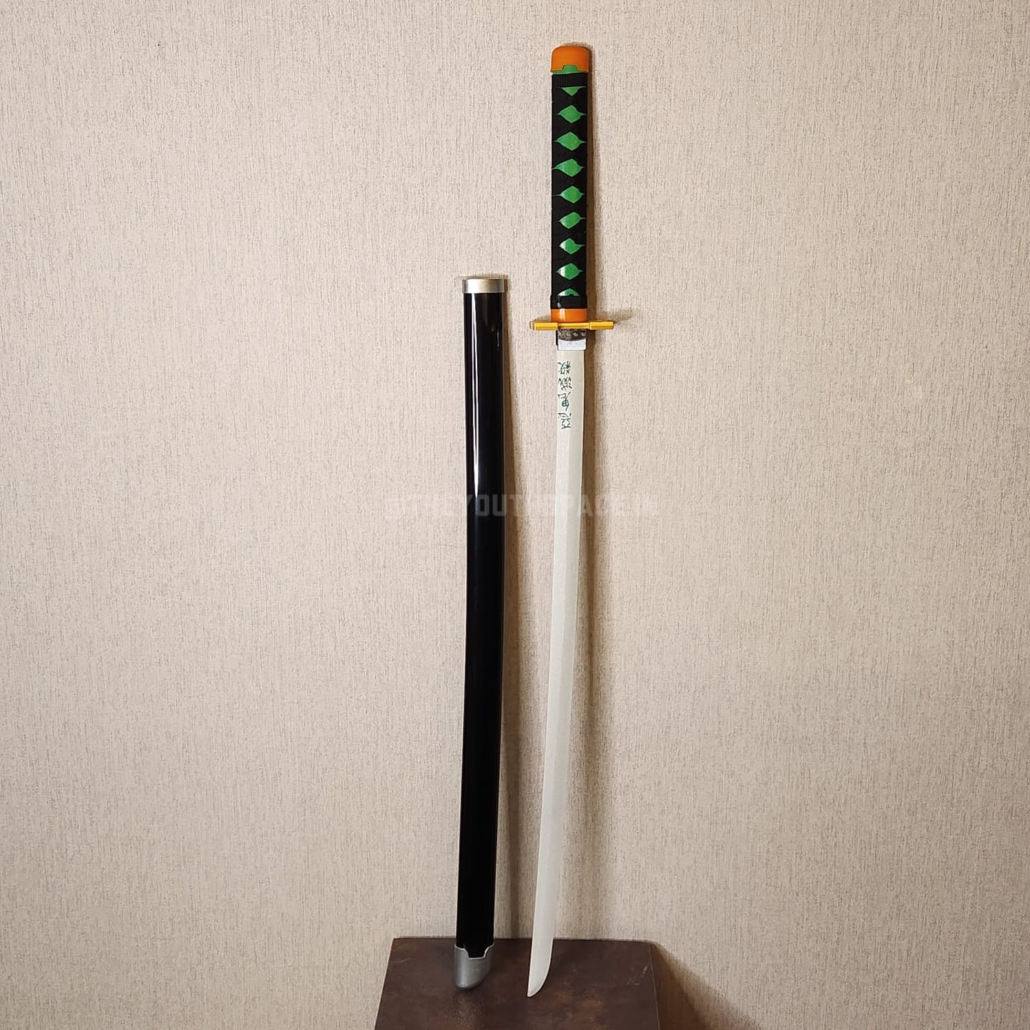 DIY MUICHIRO'S WOODEN KATANA (104 CM)