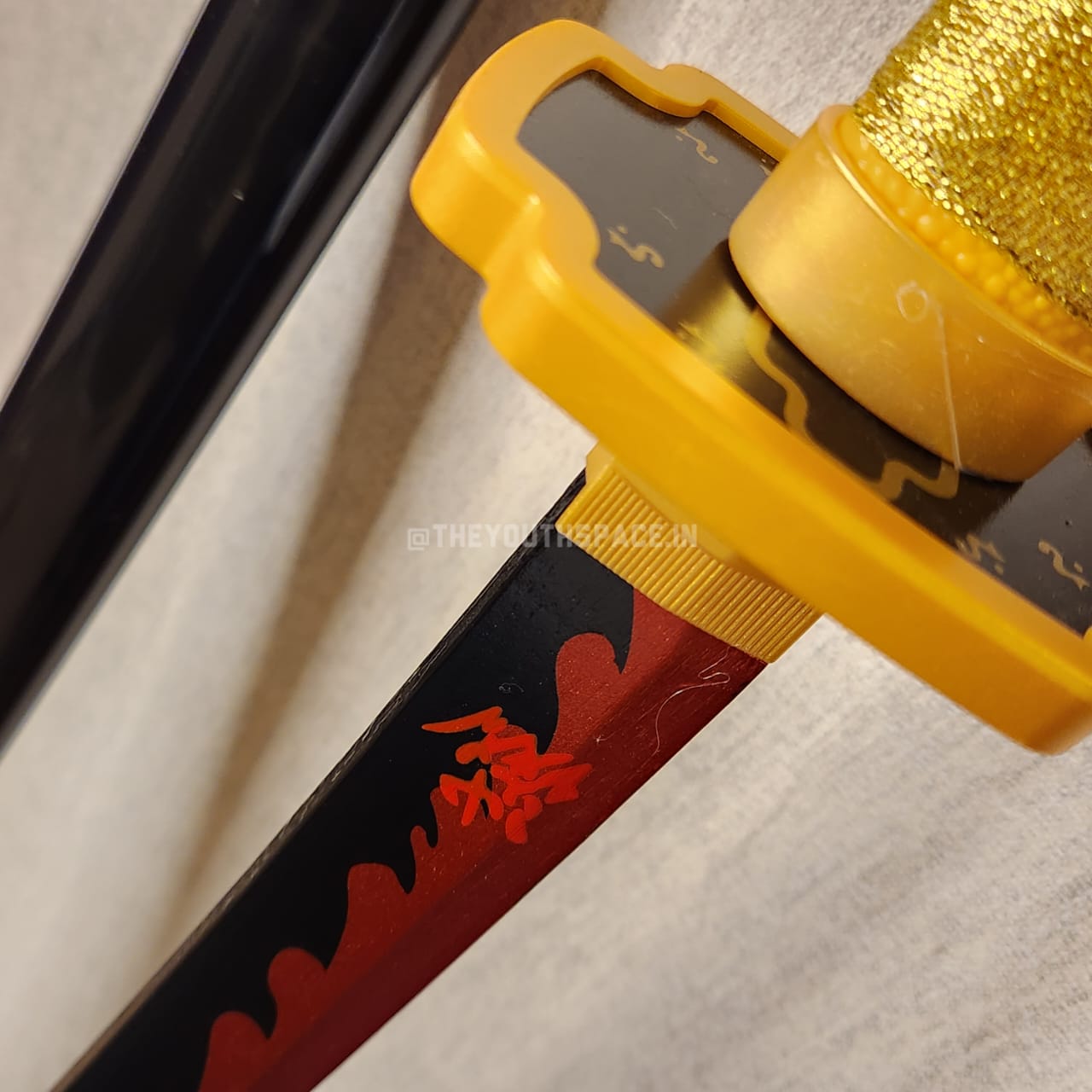 DIY YORIICHI TSUGIKUNI'S WOODEN KATANA (104 CM)