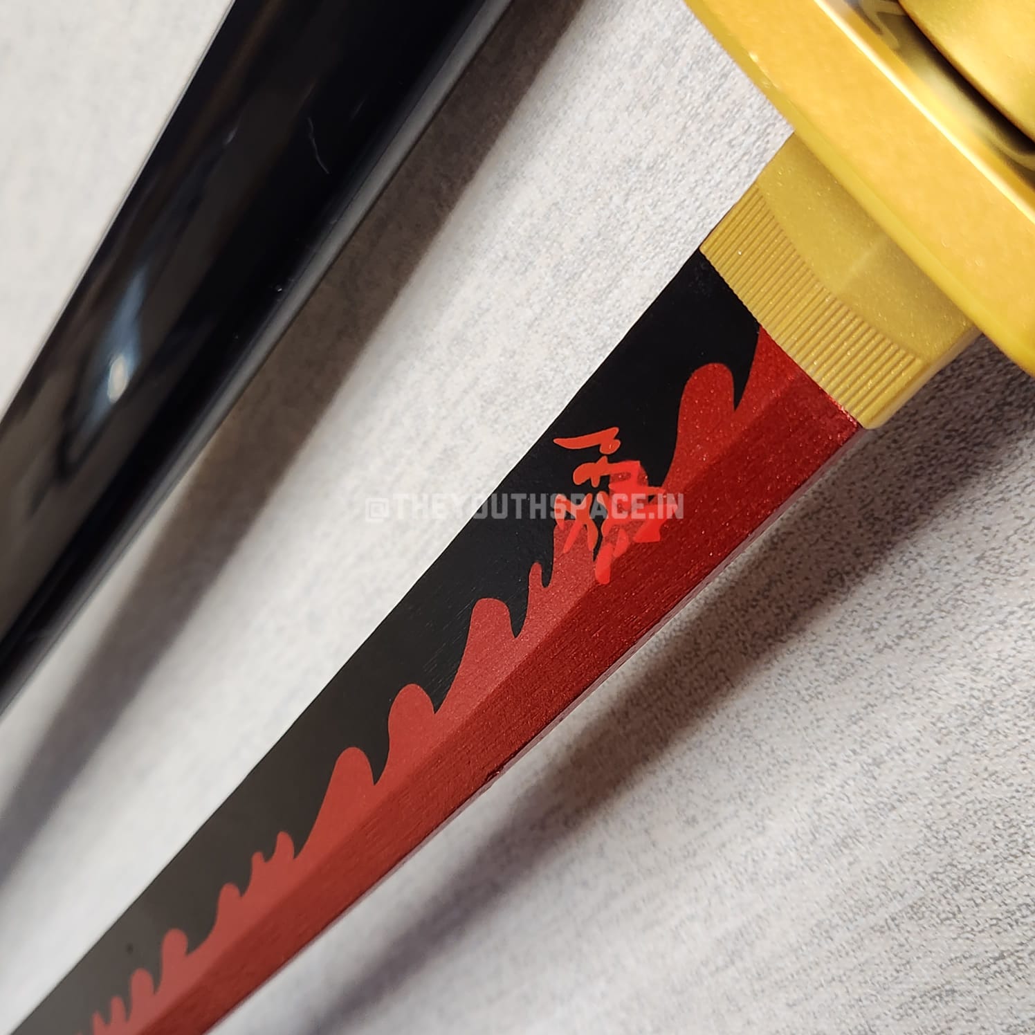 DIY YORIICHI TSUGIKUNI'S WOODEN KATANA CODE 2 (104 CM)