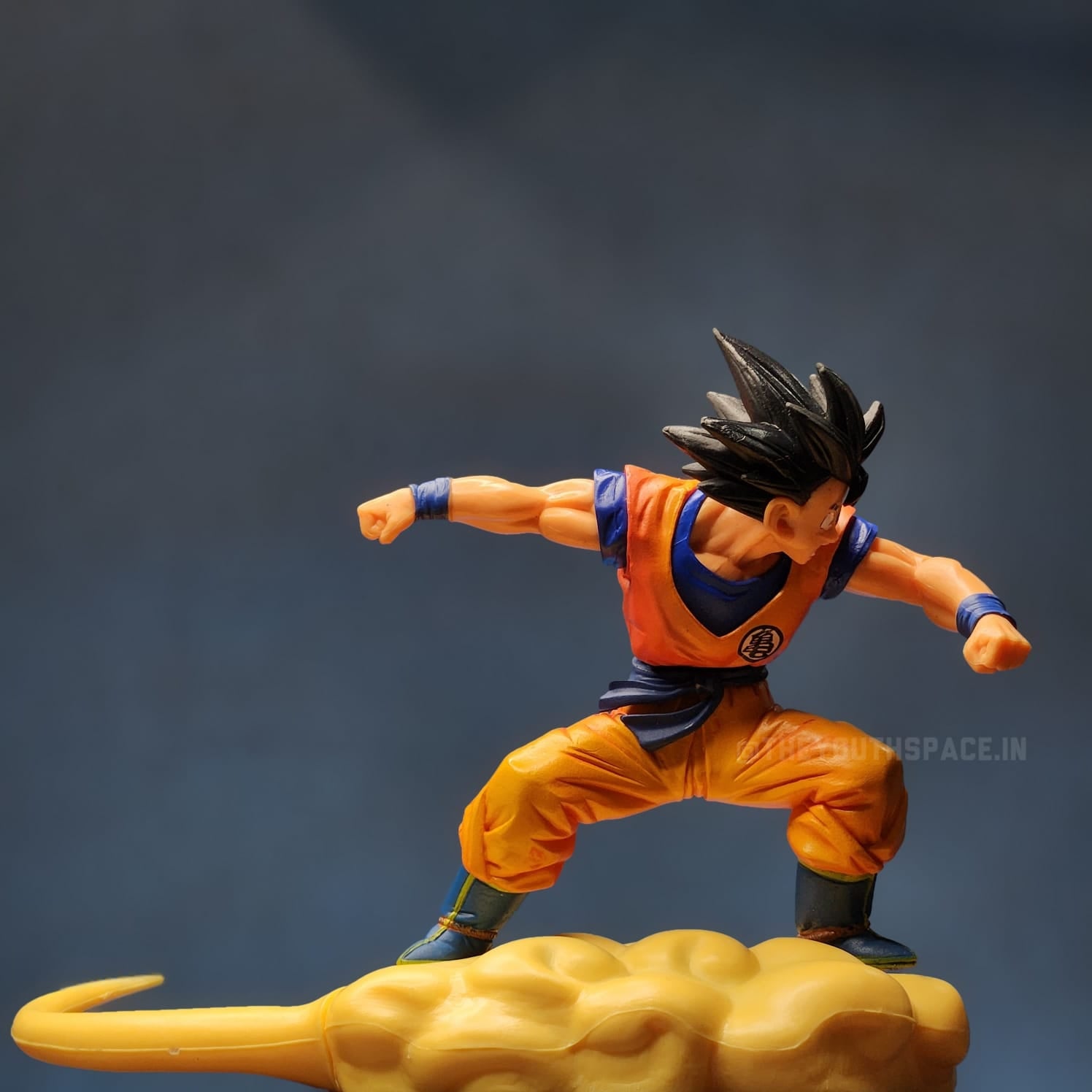 SON GOKU ON FLYING NIMBUS ACTION FIGURE - DRAGON BALL