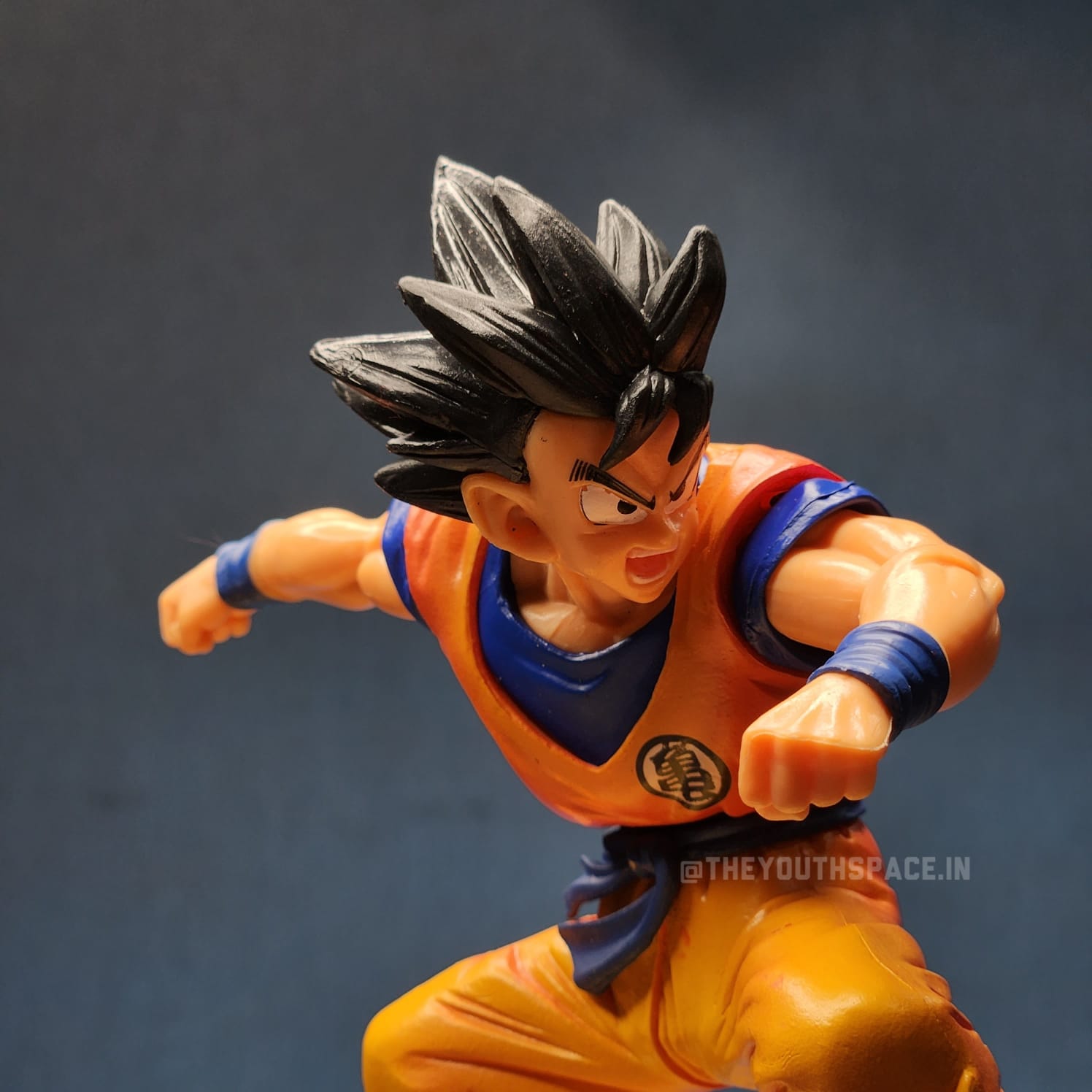 SON GOKU ON FLYING NIMBUS ACTION FIGURE - DRAGON BALL