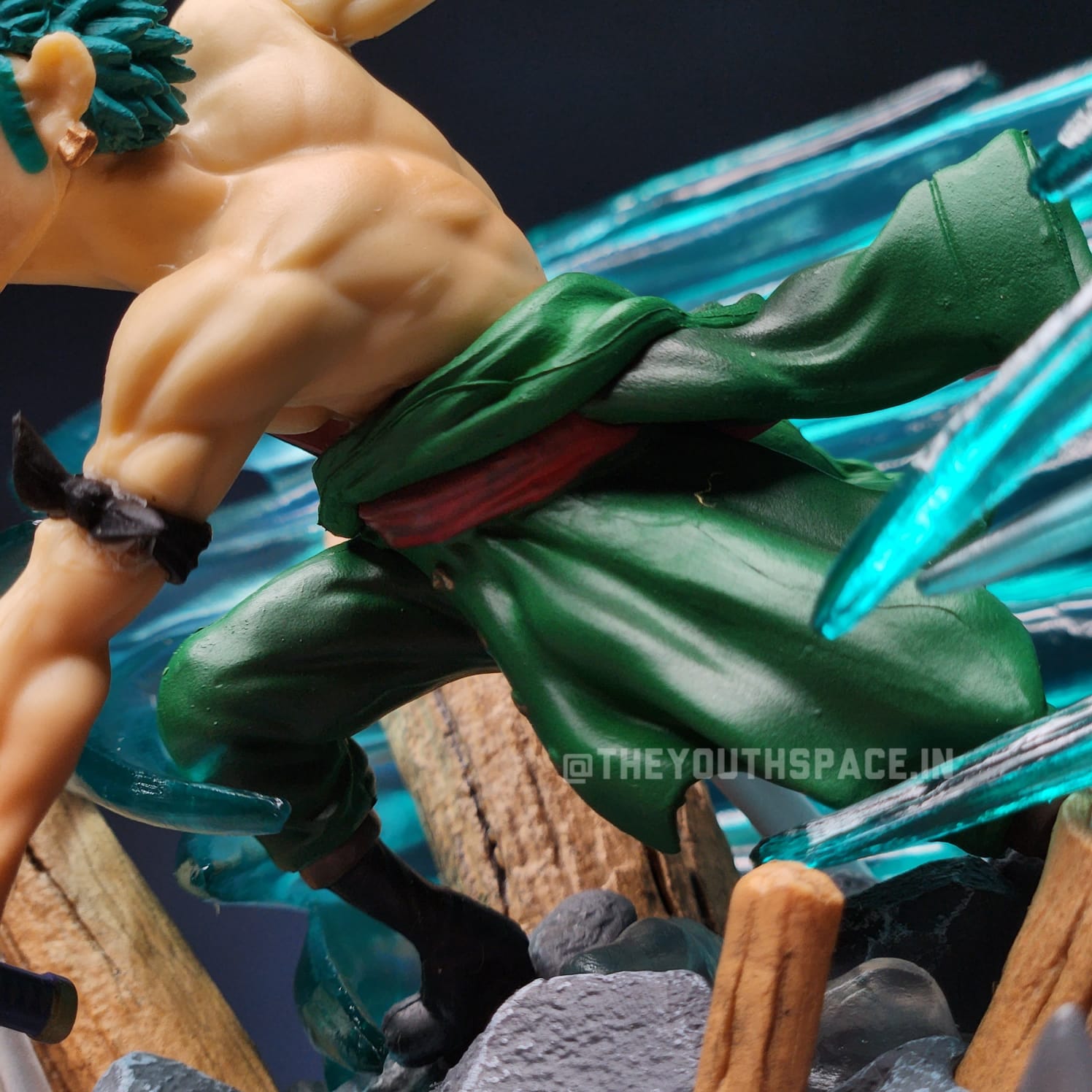RORONOA ZORO BATTLE MODE ACTION FIGURE - ONE PIECE