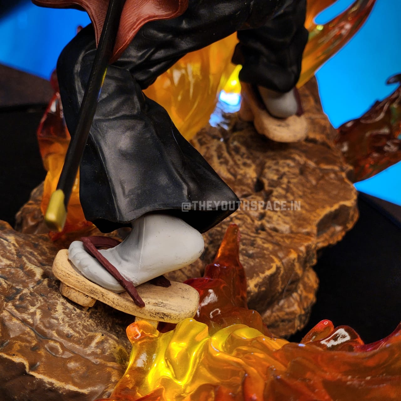 YORIICHI TSUGIKUNI ACTION FIGURE 23cm - DEMON SLAYER
