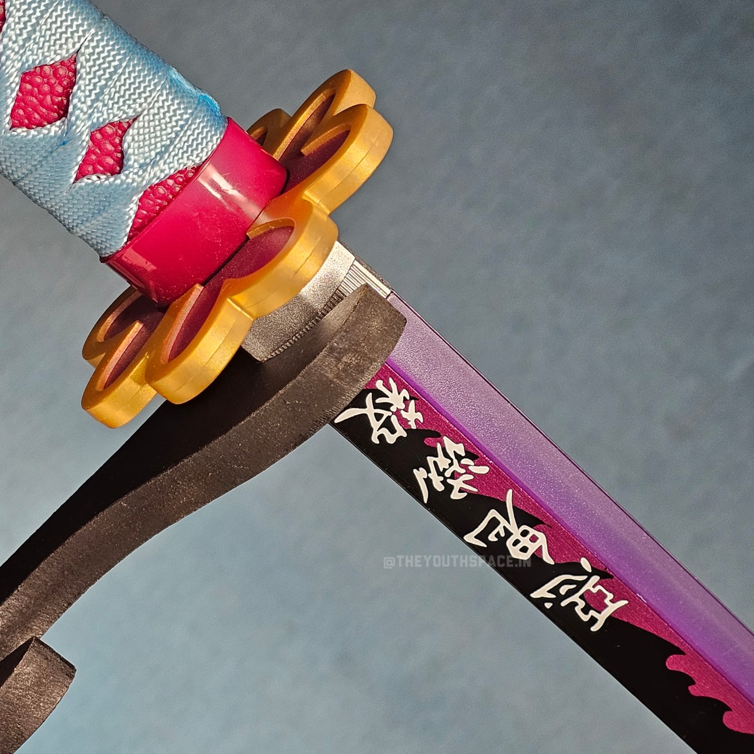 Mitsuri's practice wooden X acrylic katana (104cms)