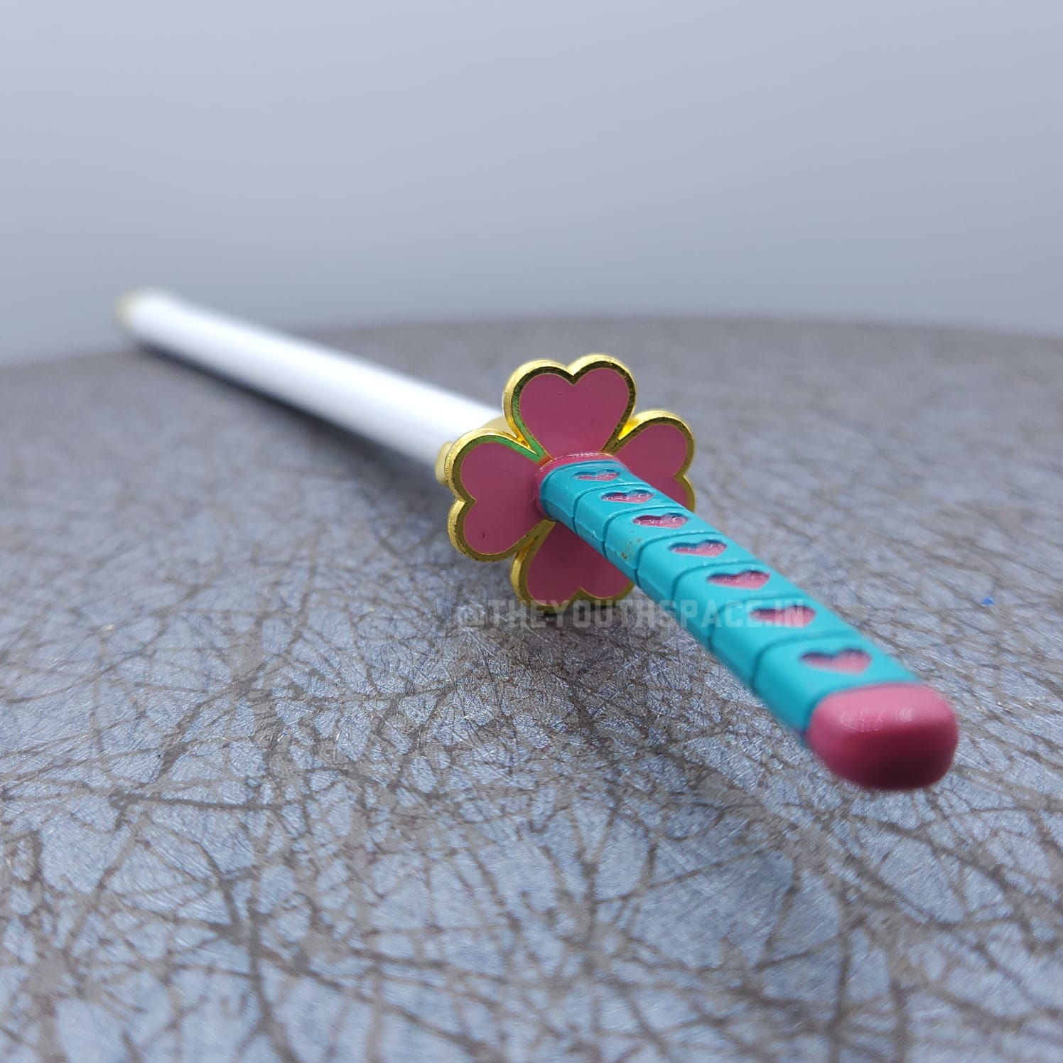 Mitsuri's Push button katanas (25 cms)