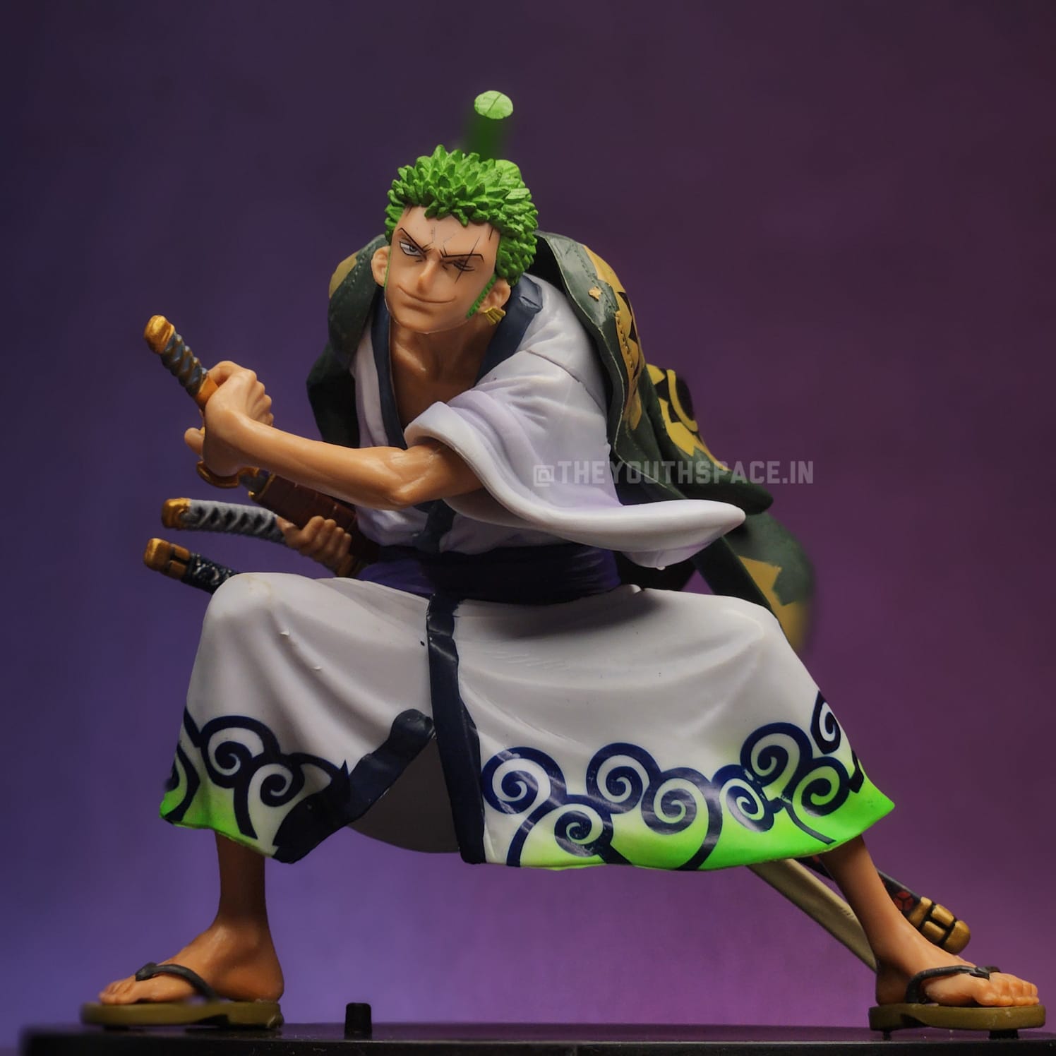 ZORO ACTION FIGURE - ONE PIECE