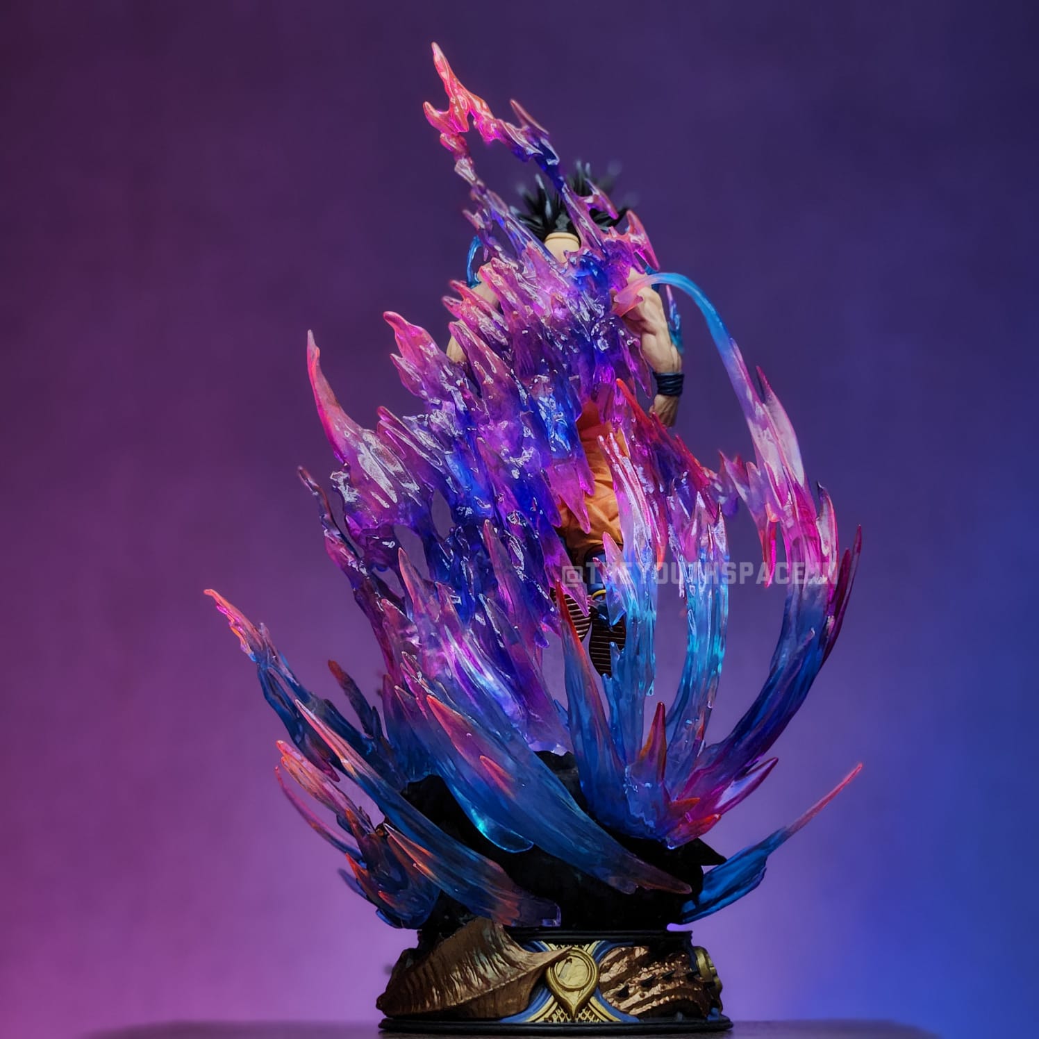 GOKU ULTRA INSTINCT ACTION FIGURE (37 CM) - DRAGON BALL