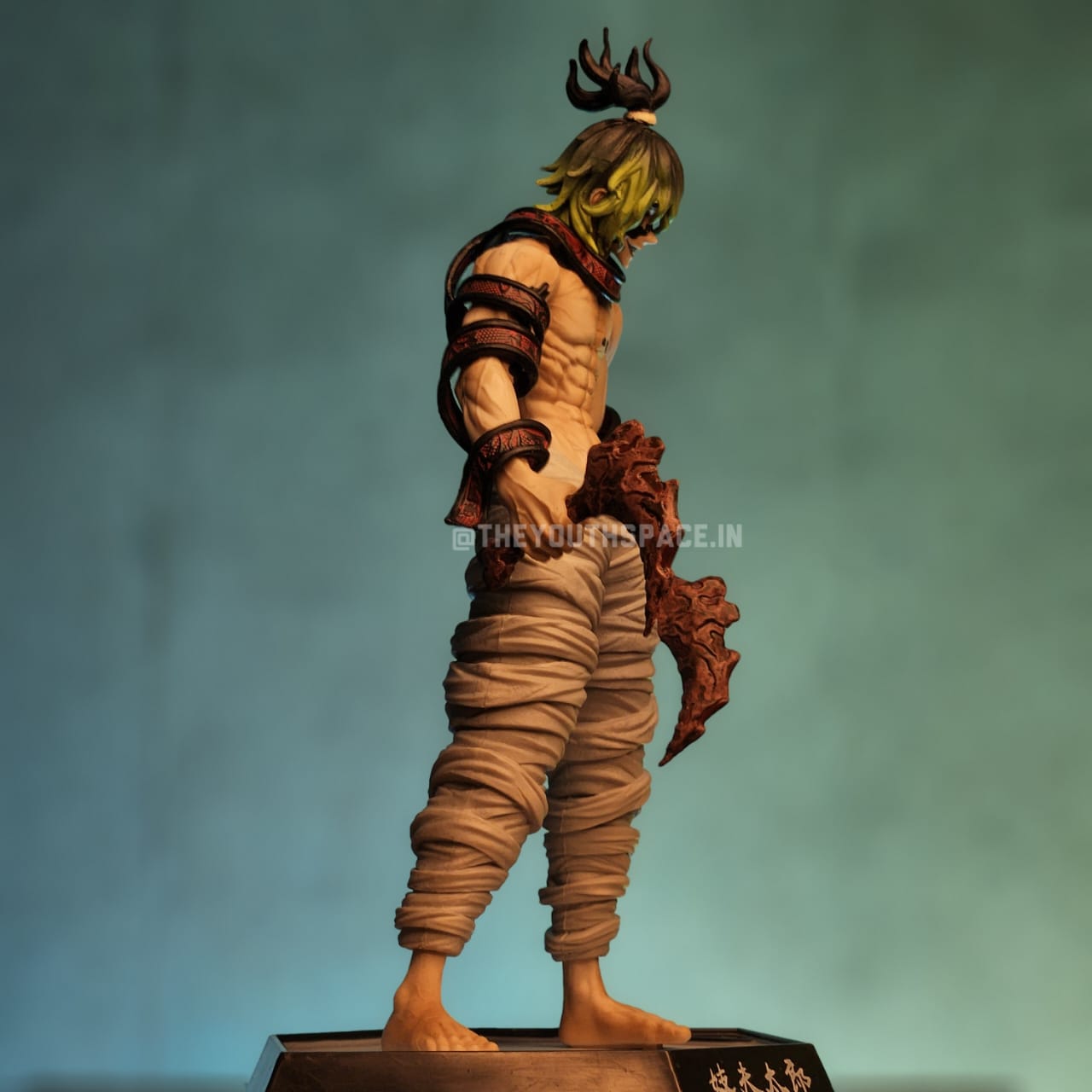 Gyutaro Action Figure 30cm - Demon Slayer