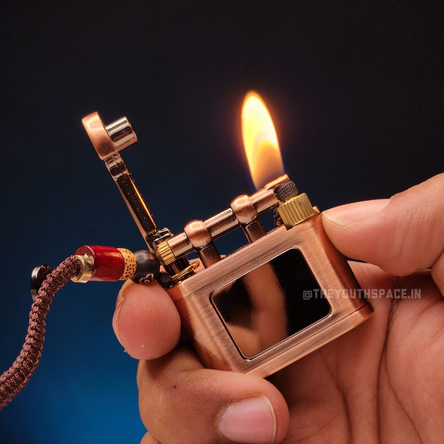 SOKO Antique Handheld Mirror Lighter