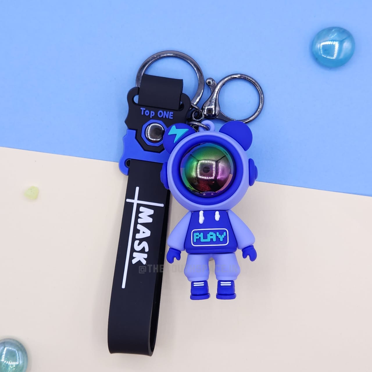 Cool astranaut silicone keychain