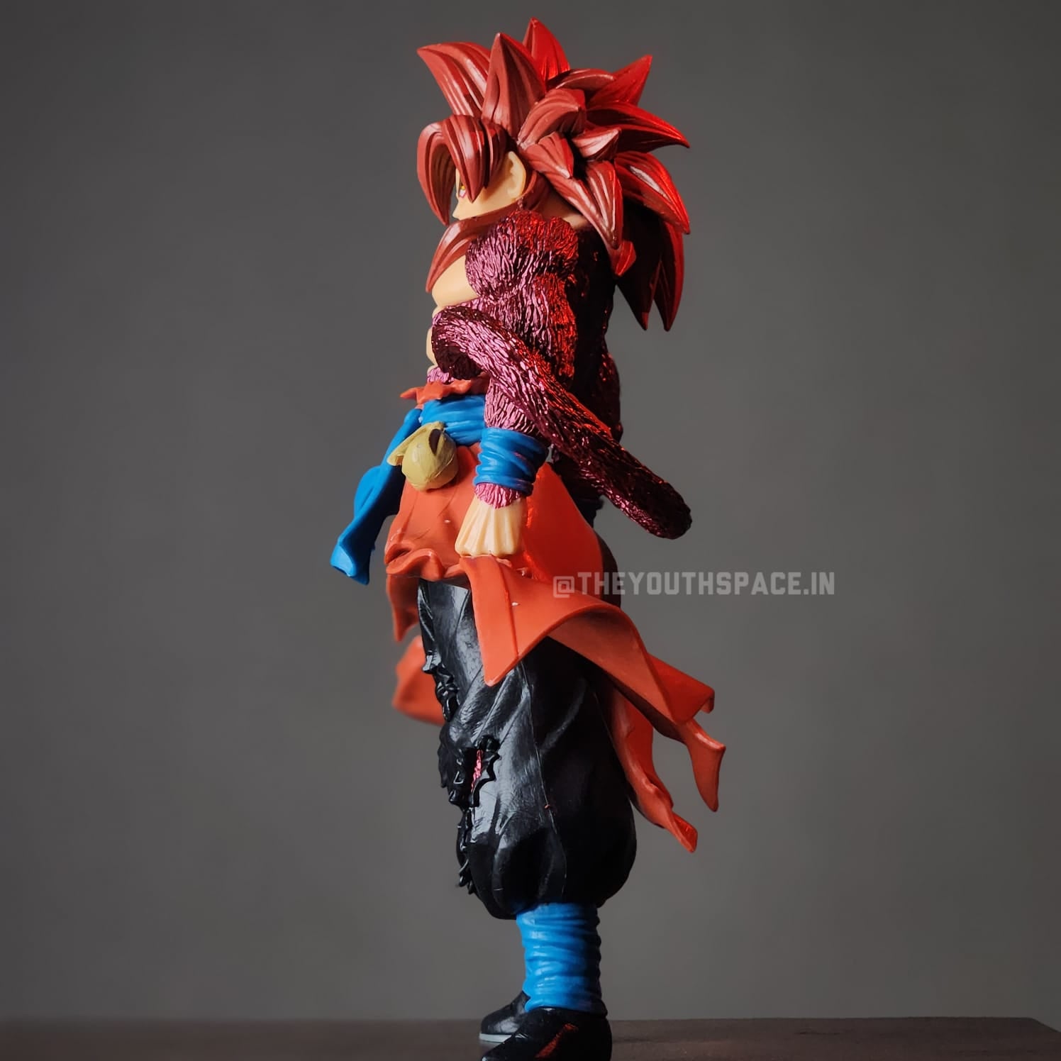 Goku Super Saiyan 4 Son Goku Xeno (27cms) - Dragon Ball