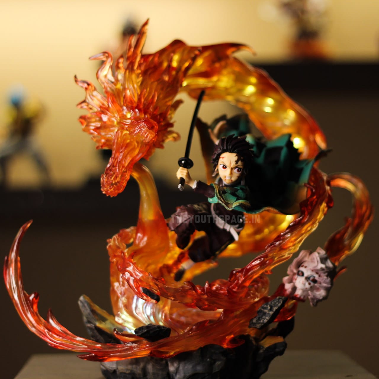 Demon Slayer: Tanjiro Kamado Fire Dragon luminous