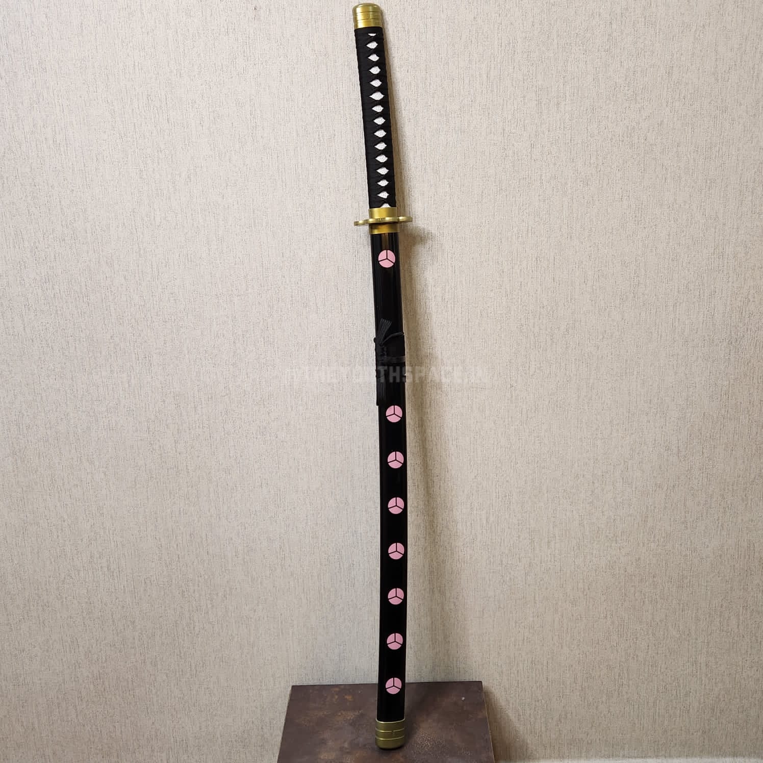 Zoro's Shusui practice wooden katana (104 cms)