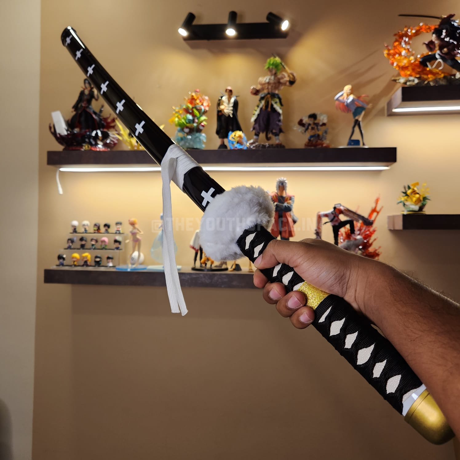 DIY TRAFALGAR LAW'S KIKOKU WOODEN KATANA (104 CM)