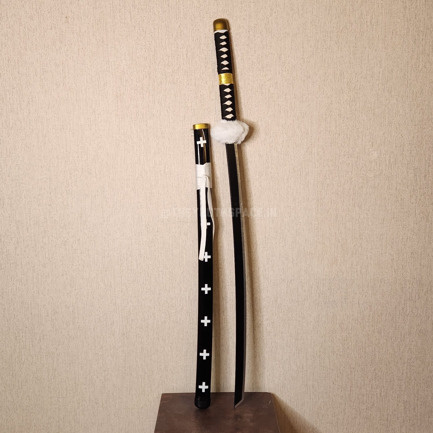 DIY TRAFALGAR LAW'S KIKOKU WOODEN KATANA (104 CM)