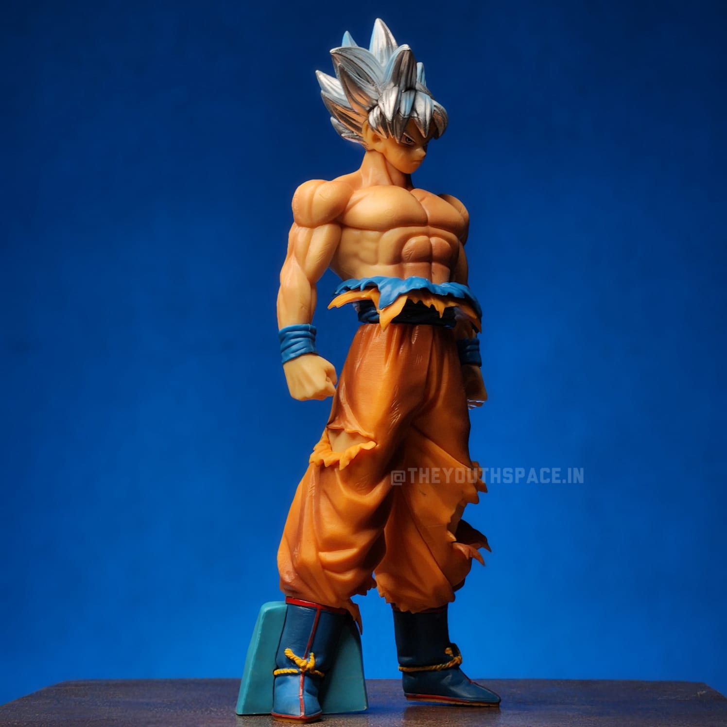 Goku Ultra Instinct Standing Action Figure - Dragon Ball