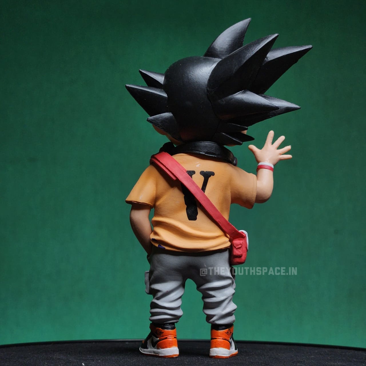 Fashinsta Son Goku Action Figure - Dragon Ball