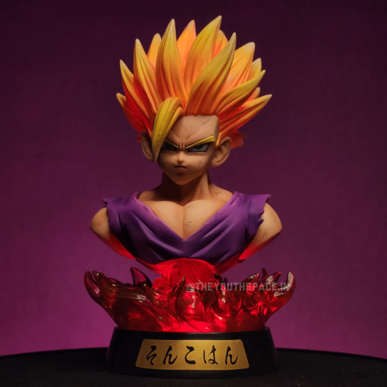 Gohan Bust Figure (with LEDs) - Dragon Ball