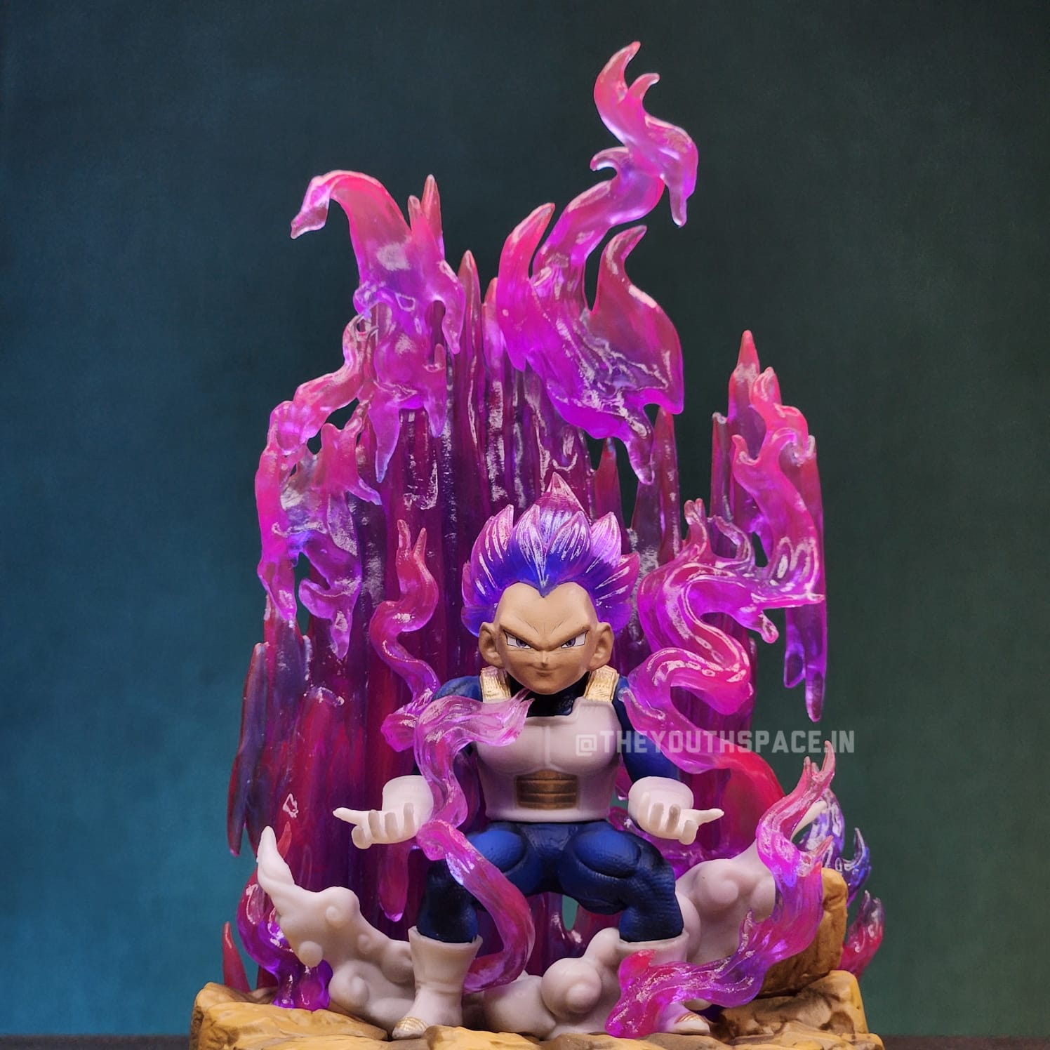 Super Saiyan God Vegeta with Purple Blast - Dragon Ball