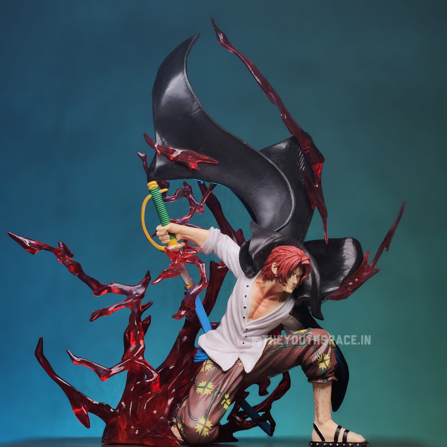 Shanks Action Figure (31 cm) - One Piece