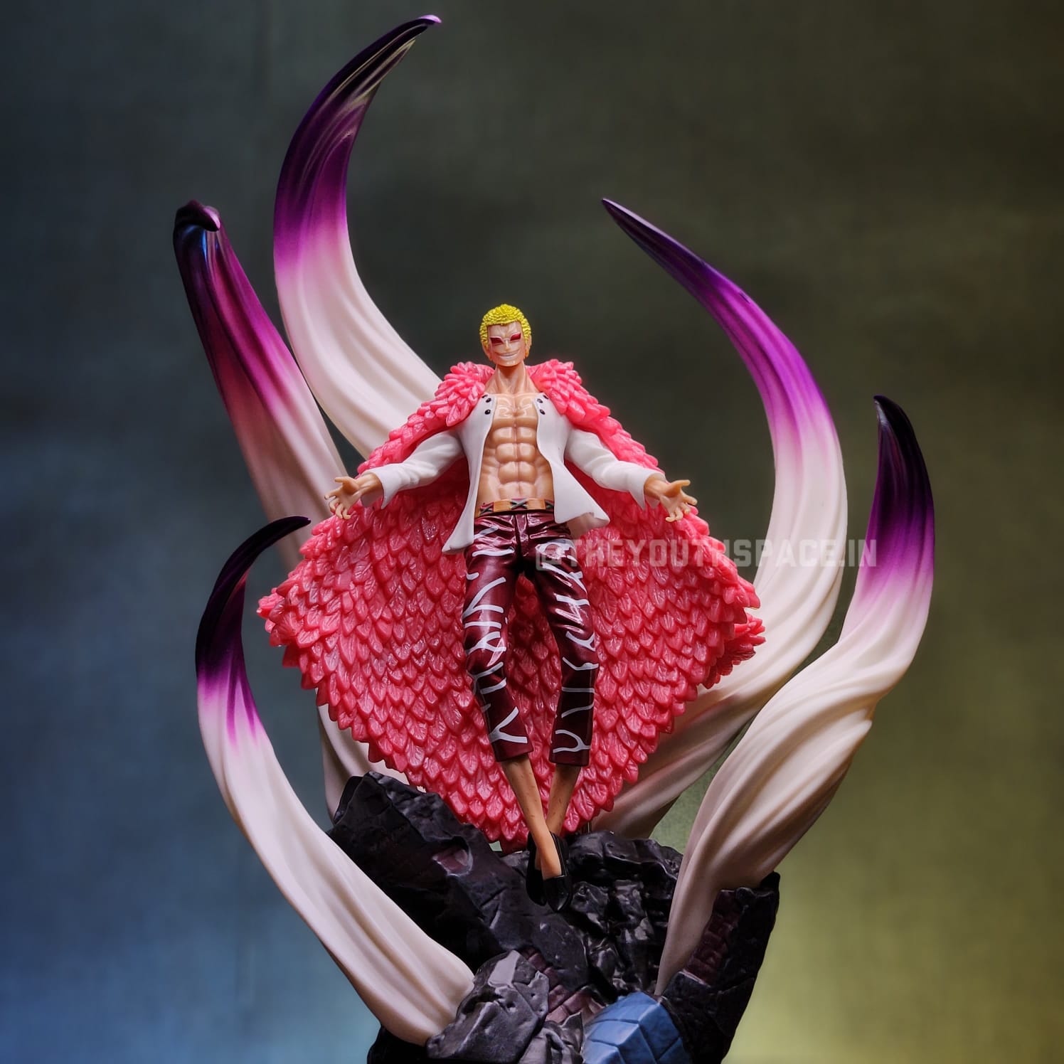 Donquixote Doflamingo Joker Heavenly Yaksha (42 cm) Action figure - One Piece