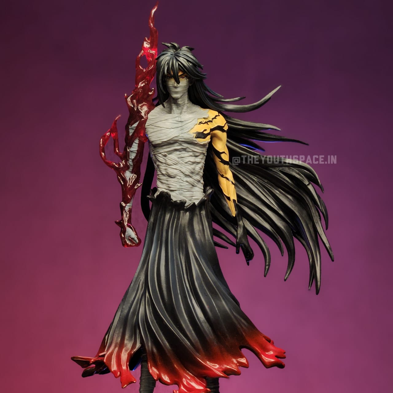 Ichigo's Final Getsuga Tensho Form Action Figure (35 cm)- Bleach