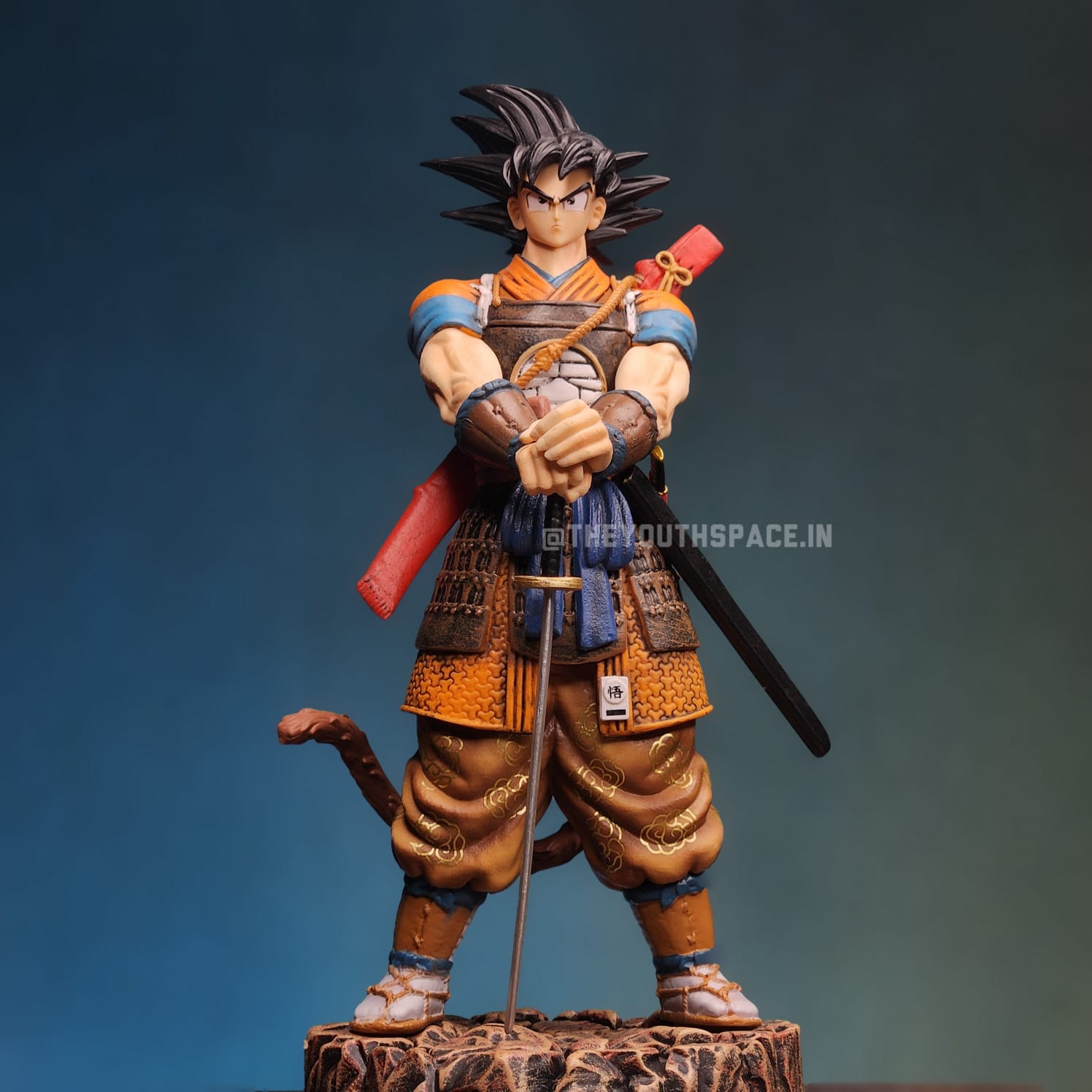 Son Goku in Samurai Form Action Figure (30 cm) - Dragon Ball