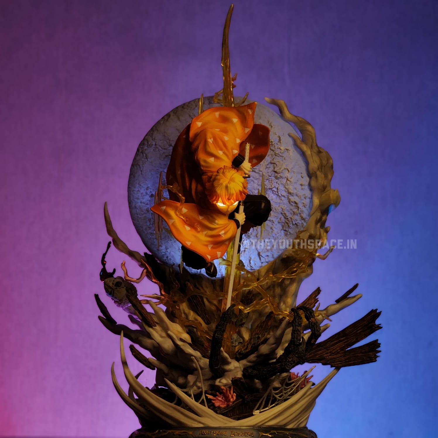 Zenitsu with Light up Moon Action Figure (48 cm) - Demon Slayer