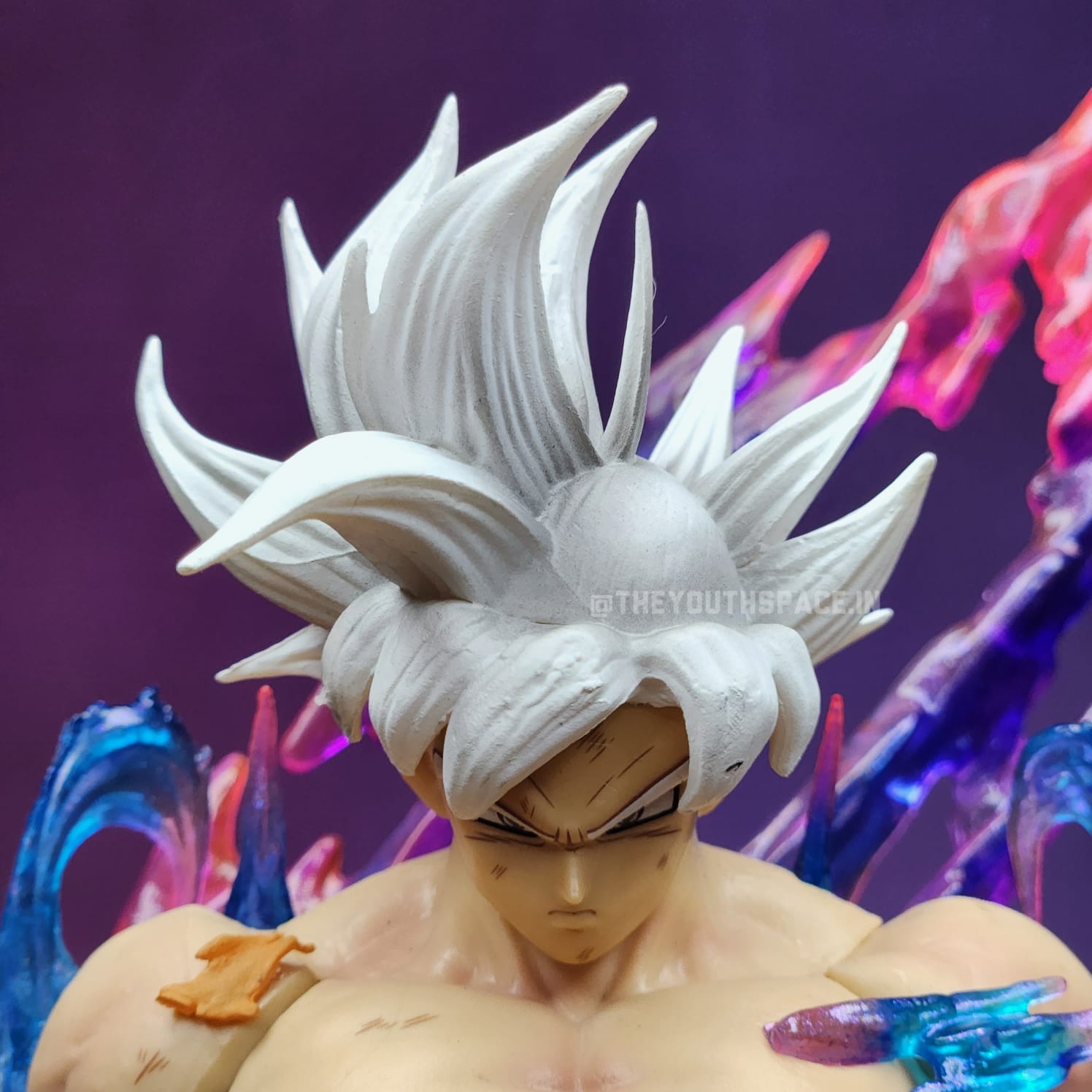 GOKU ULTRA INSTINCT ACTION FIGURE (37 CM) - DRAGON BALL