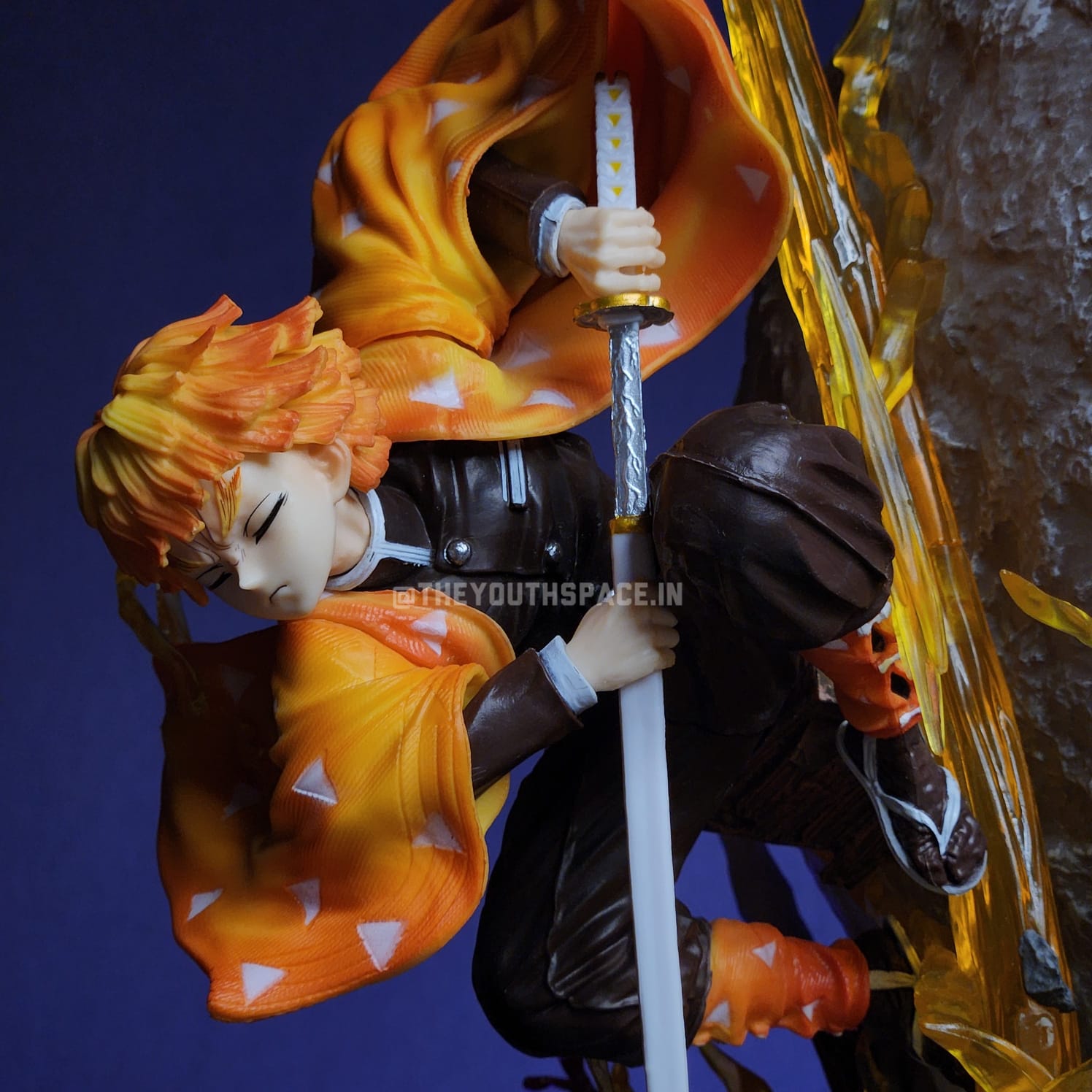 Zenitsu with Light up Moon Action Figure (48 cm) - Demon Slayer