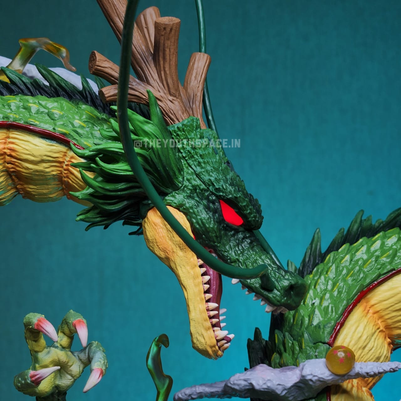 SHENRON ACTION FIGURE WITH LED EYES (54 cm) - Dragon Ball