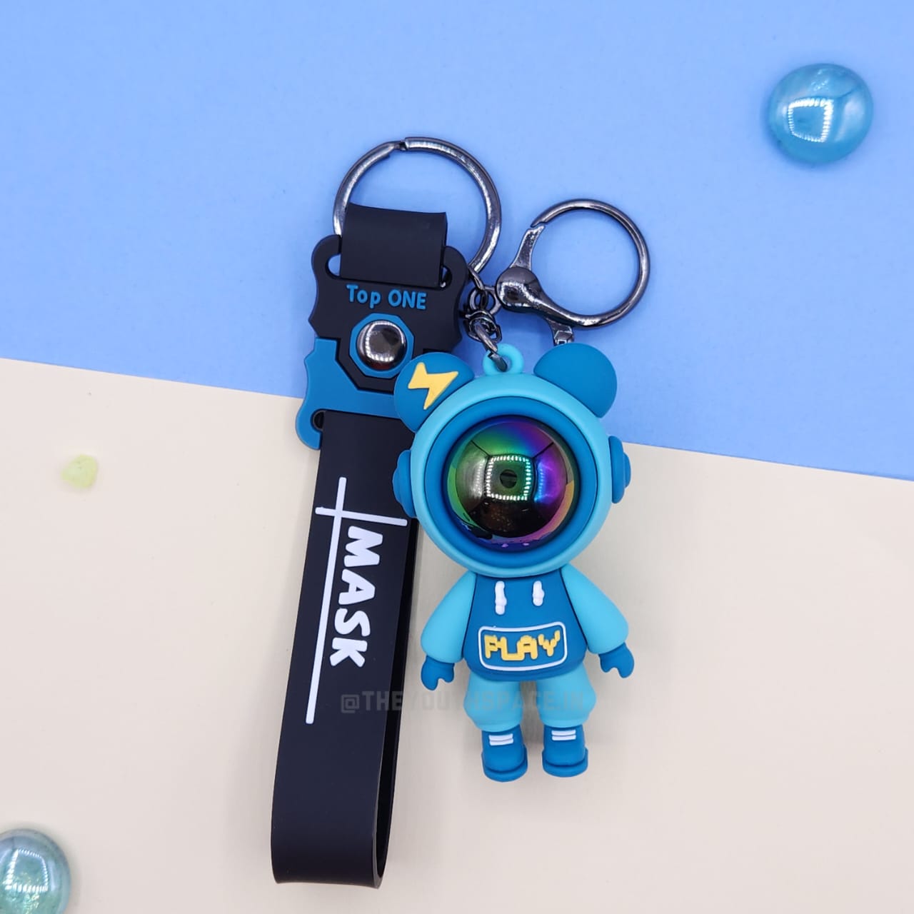 Cool astranaut silicone keychain