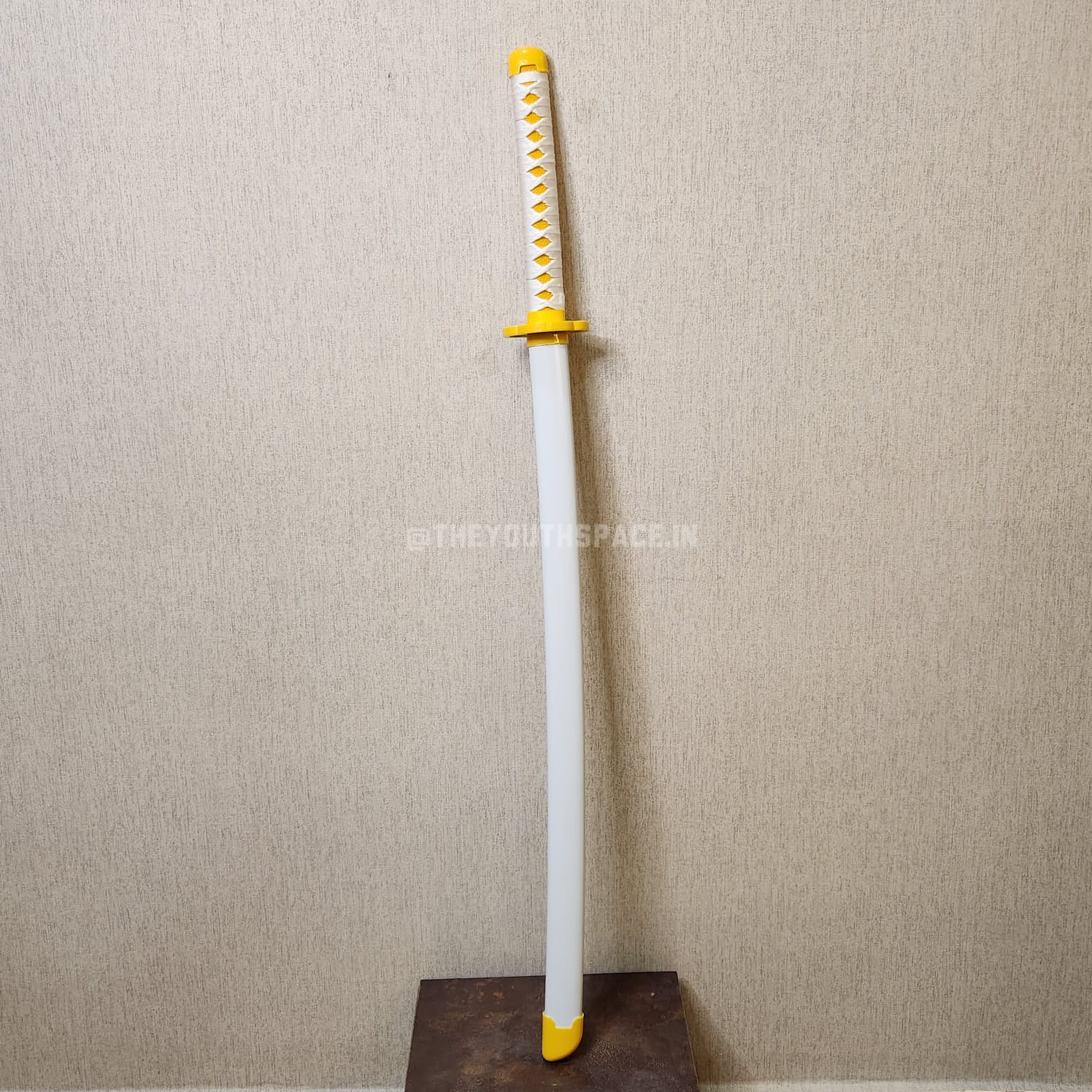 Zenitsu's practice wooden Katana (104 cms)