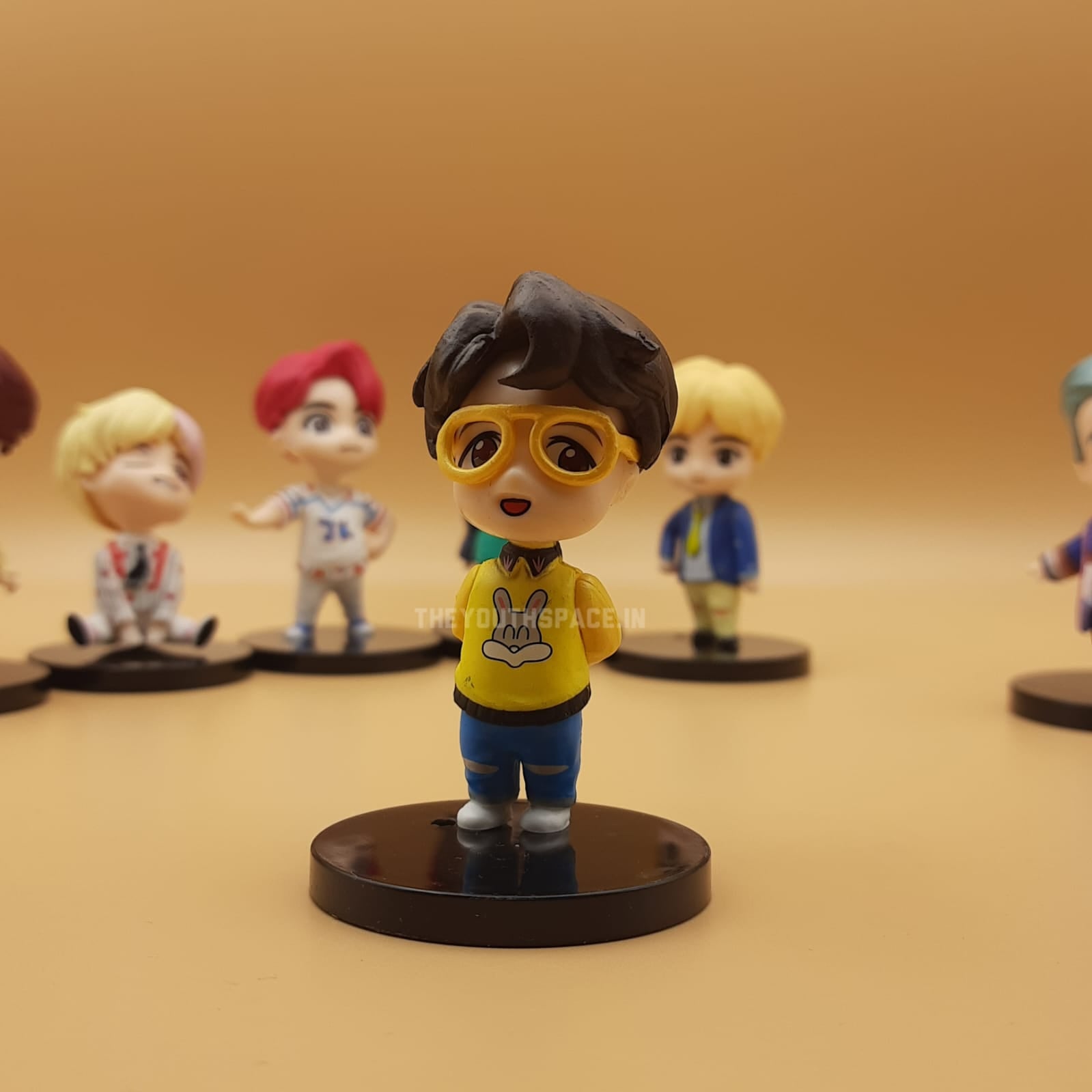 Tiny Tan Idol Set (Set of 7 Figurines)