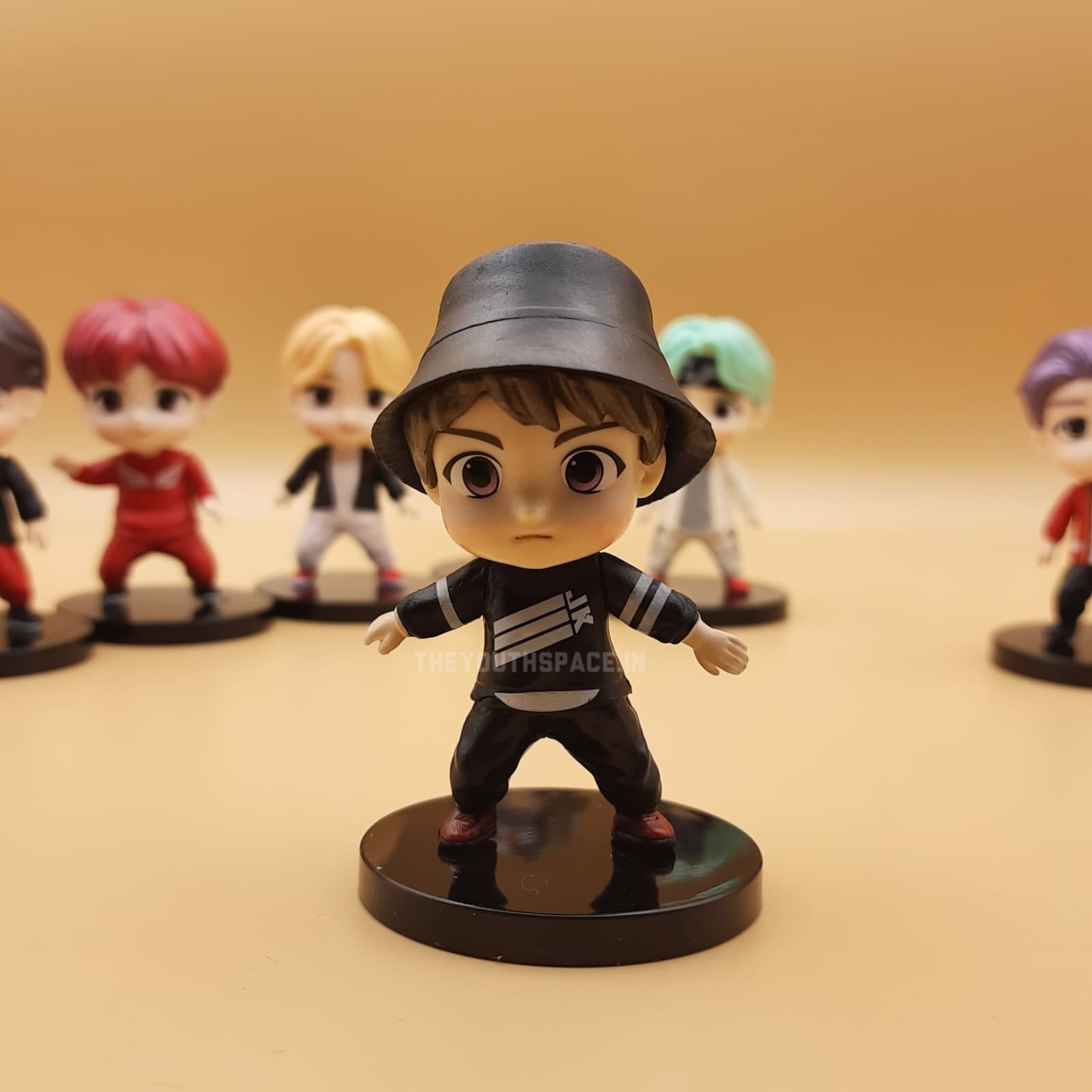 Tiny Tan Mic Drop Standing Set (Set of 7 Figurines)